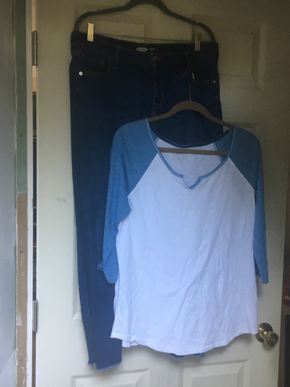 Bundle of Old Navy Rockstar super skinny jeans & Lane Bryant top size 14